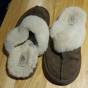 Ugg slippers